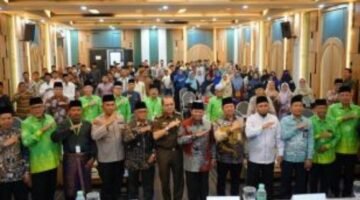 peran ulama sebagai penjaga moral, pelindung akidah, dan pembimbing umat menuju kehidupan yang berkeadaban dan berakhlakul karimah