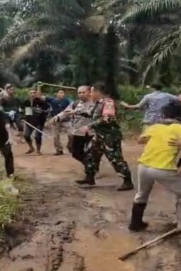 Masarakat meminta Bentrok Berdarah Antarkaryawan PT PAB dan PT SIS,  di usut Tuntas Negara tidak boleh takut sama pereman