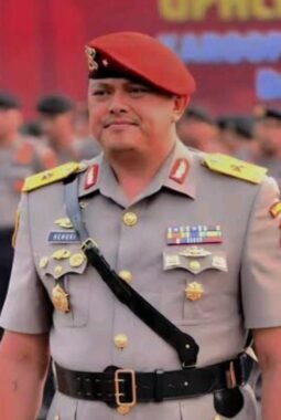 Kegembiraan dirasakan masyarakat Riau Nama Brigjen pol Hengki Haryadi menjabat wakapolda Riau semoga bisa membasmi pereman Tampa Padang bulu