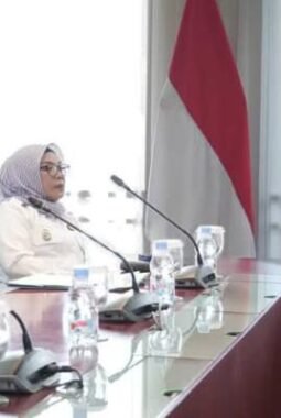 Perkuat Sinergi Regional, Wabup Kampar Dr. Misharti Hadiri Rapat Tindak Lanjut Proyek PSEL Bersama Plt Gubri