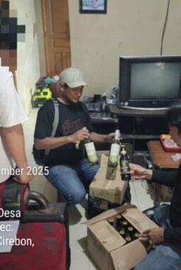 Polresta Cirebon Sita 65 Botol Miras Hasil Cipkon Operasi Lilin Lodaya