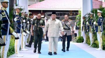 Buktikan kepercayaan yang diberikan rakyat kepada TNI-Polri dengan selalu siap dan cepat membantu rakyat dimanapun dan kapanpun