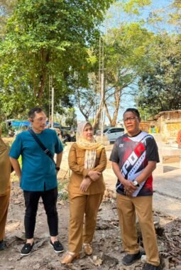 Tinjau Revitalisasi Sentra Pedagang Bunga di Dukuh Semar, Wakil Wali Kota Dorong Ekonomi dan Wisata Baru