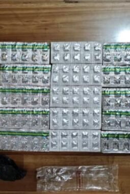 POLRESTA CIREBON GEREBEK PENGEDAR O.K DI HALAMAN BELAKANG RUMAH