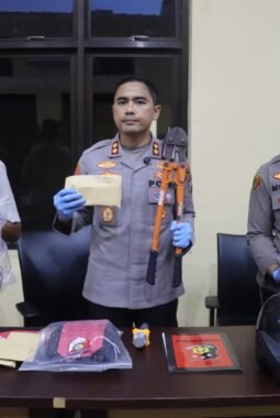 Polres Pacitan Amankan Dua Tersangka Penyiram Air Keras Penjual Tempe