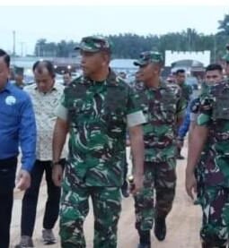 Dandrem 031 Wirabima Tinjau Pembangunam Makodim Kuansing Raden Heru C