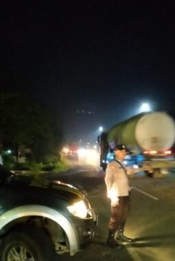 Polsek Ranuyoso Gelar Penyekatan di Perbatasan Lumajang-Probolinggo Saat Pengesahan Warga Baru PSHT