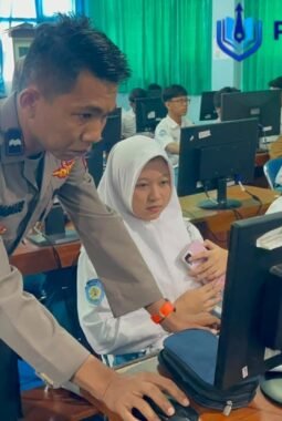 Polres Bojonegoro Edukasi Ratusan Pelajar Soal AI Antisipasi Deepfake dan Hoaks*