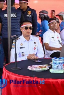Bupati dan Kapolres Humbahas Ikuti Vidcon dan Laksanakan Gerakan Penanaman Bawang Putih Serentak