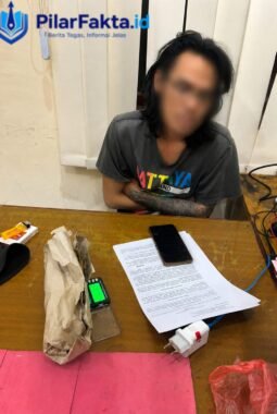Satresnarkoba Humbahas Tangkap Kurir Ganja dari Sidikalang